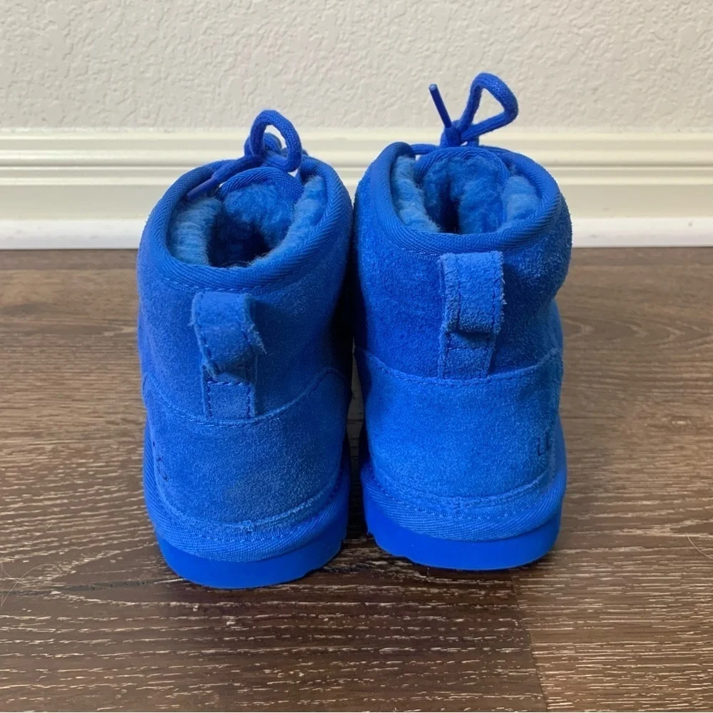 UGG Neumel II Boot Blue Big Kids 6 / Womens 8